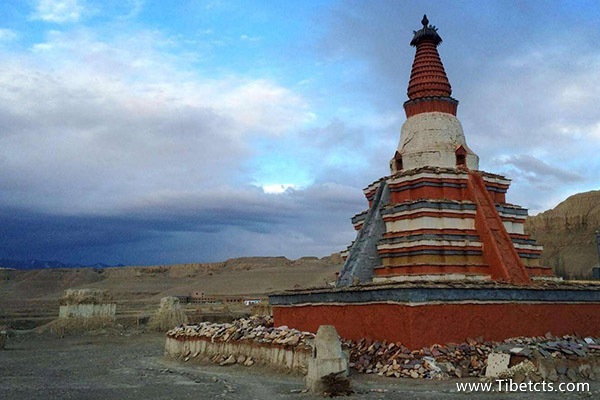 去西藏旅游報(bào)團(tuán)需要多少錢(qián)