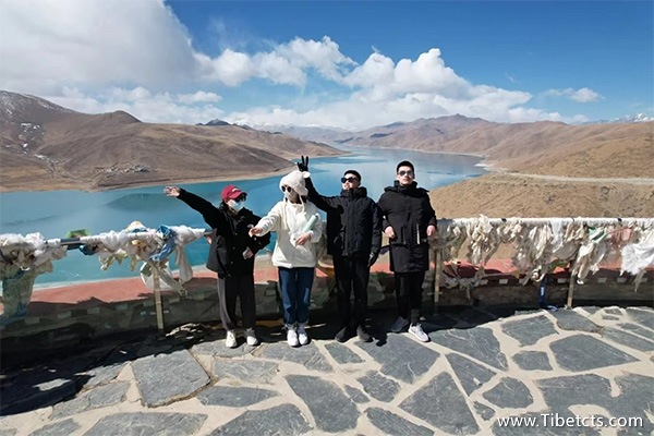 西藏旅游包車費用多少