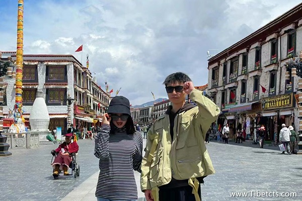 去西藏旅游報團要多少錢