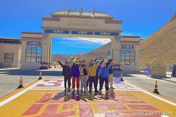 廣州到西藏10天跟團旅游報價