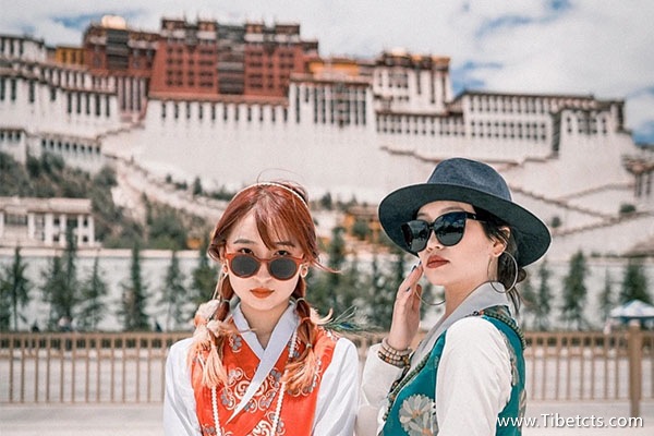 去西藏跟團哪個旅行社靠譜