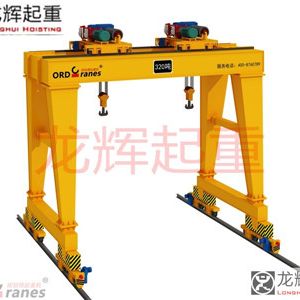 在行車(chē)運(yùn)行過(guò)程中，行車(chē)與吊具的使用要求？