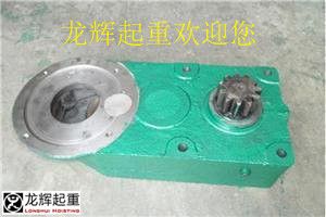 起重機(jī)運(yùn)行機(jī)構(gòu)的驅(qū)動(dòng)方式分兩大類(lèi)